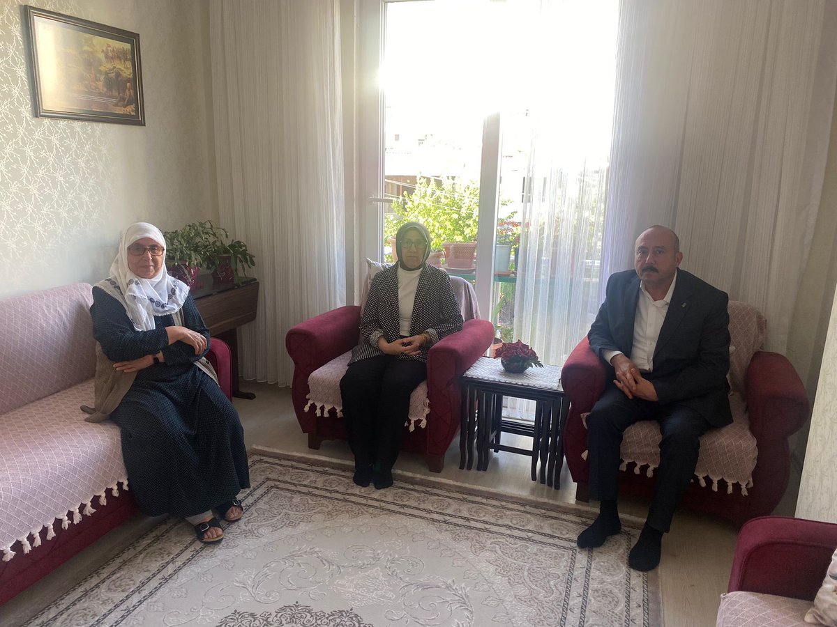İl Başkanımız Cüneyt Doğan ve teşkilatımız; Şehit Duran Melemir ve Şehit Bülent Küçük Çolak’ın ailelerini ziyarette bulundular.
