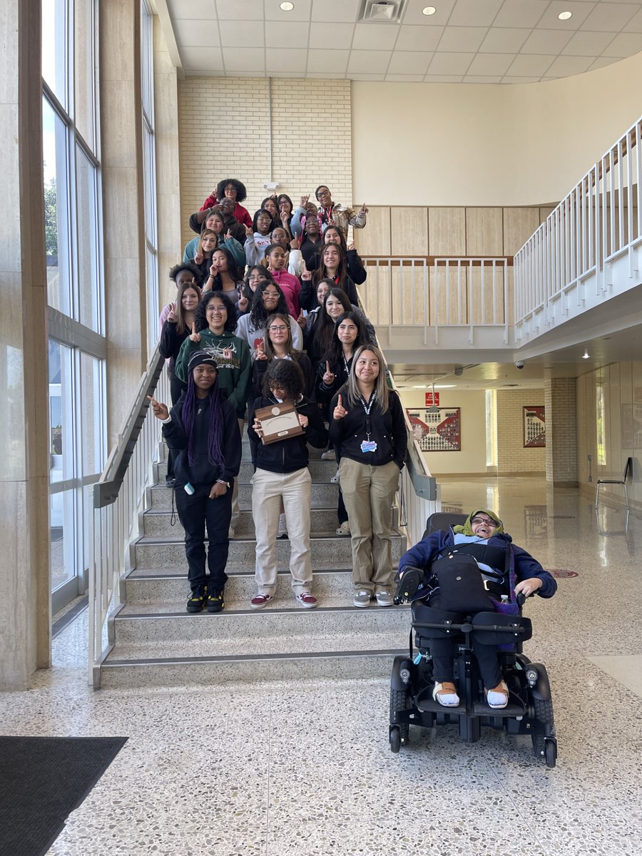Skyline_Raiders's tweet photo. Thank you to everyone for your support throughout the UIL Season for our singers. Special Shoutout to our own Dr. Fernandes for assisting us with the Portuguese Diction on one of our pieces, couldn't have done it without you! https://t.co/cicwzQV7g2