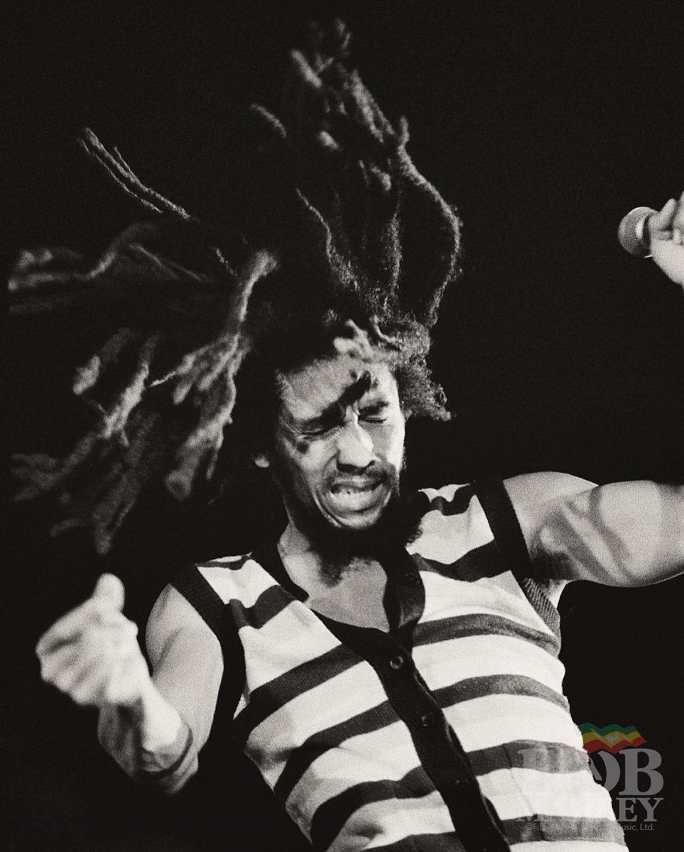 “Like a ship that’s tossed and driven, battered by the angry sea. Say the tide of time was raging; don’t let the fury fall on me, no, no!” #IKnow #BobMarley

📷 by #PeterMurphy, Reggae Sunsplash II, July 1979
©️ Fifty-Six Hope Road Music Ltd.