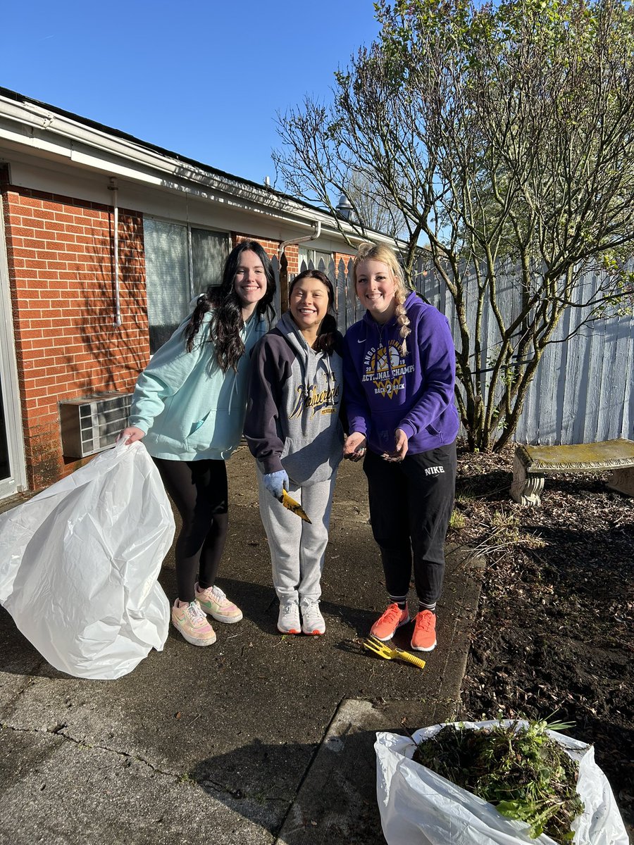 AHSLantz's tweet image. AHS seniors completed community service projects today for Easter Seals, AKL, Angola Parks Dept., Circle Hill Cemetery, Boy Scout Camp &amp;amp; Northern Lakes.  Giving back before graduation!
