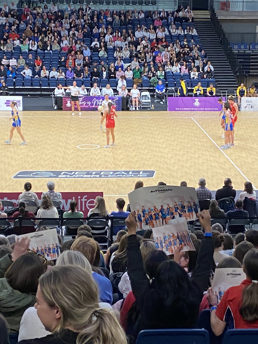 🏟️ It’s Emirates Arena 🏟️

🚨Watching @SirensNetball v @RhinosNetballSL 

#sirenstribe