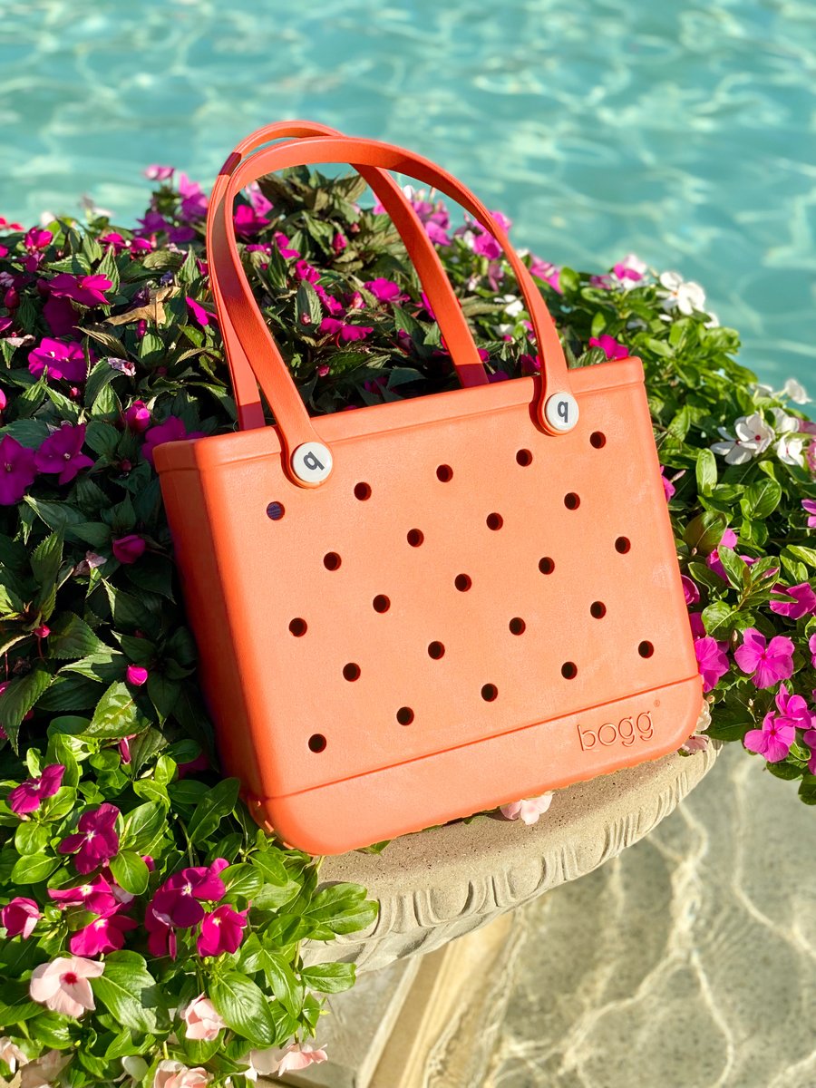 We will be taking this Baby Bogg Bag Tote everywhere we go this summer! Shop now: shorturl.at/bquzO