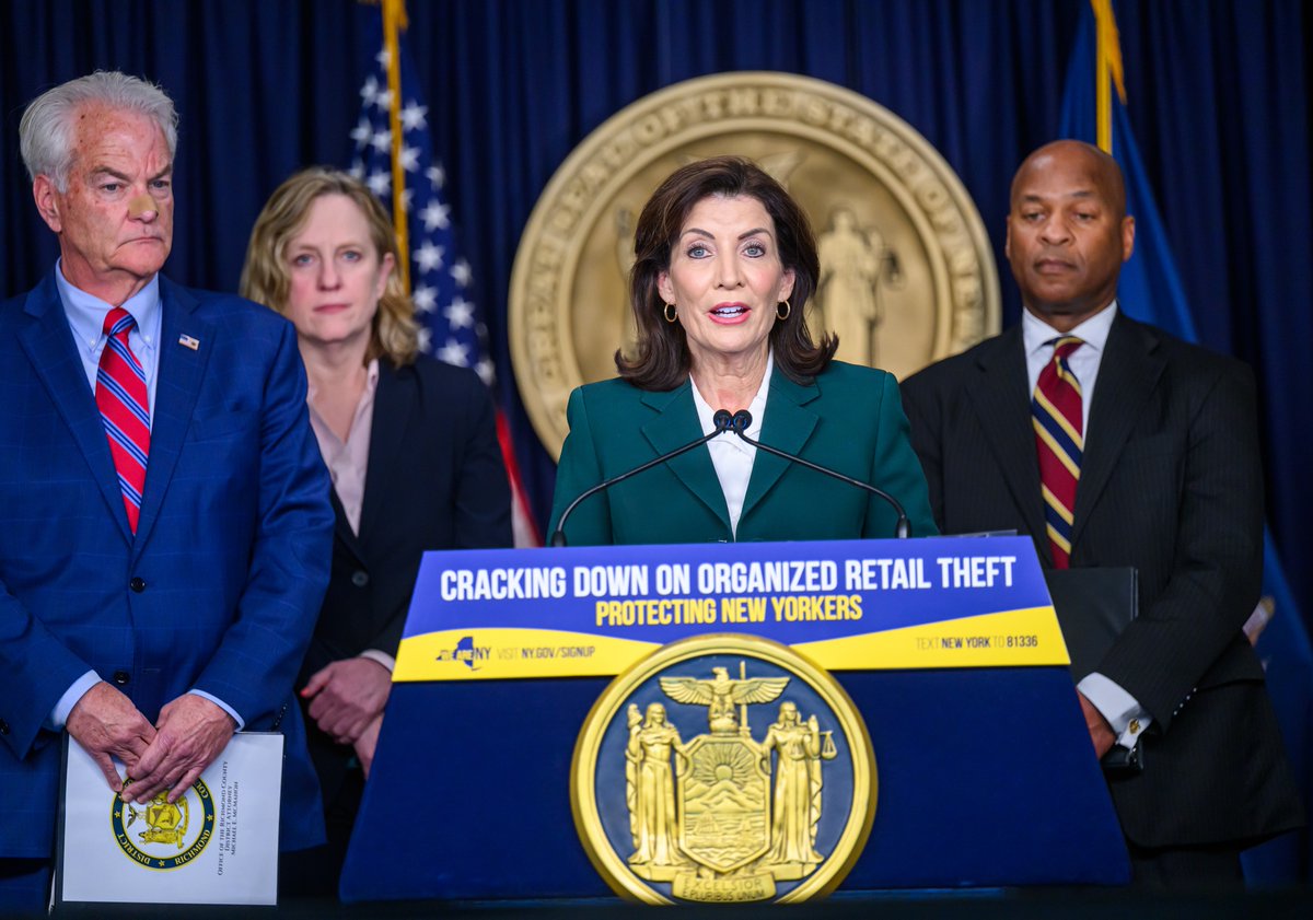 I was proud to join @GovKathyHochul for an announcement on new initiatives against retail theft in the state budget. The Governor's comprehensive approach provides additional tools to help us combat shoplifting and protect local businesses.