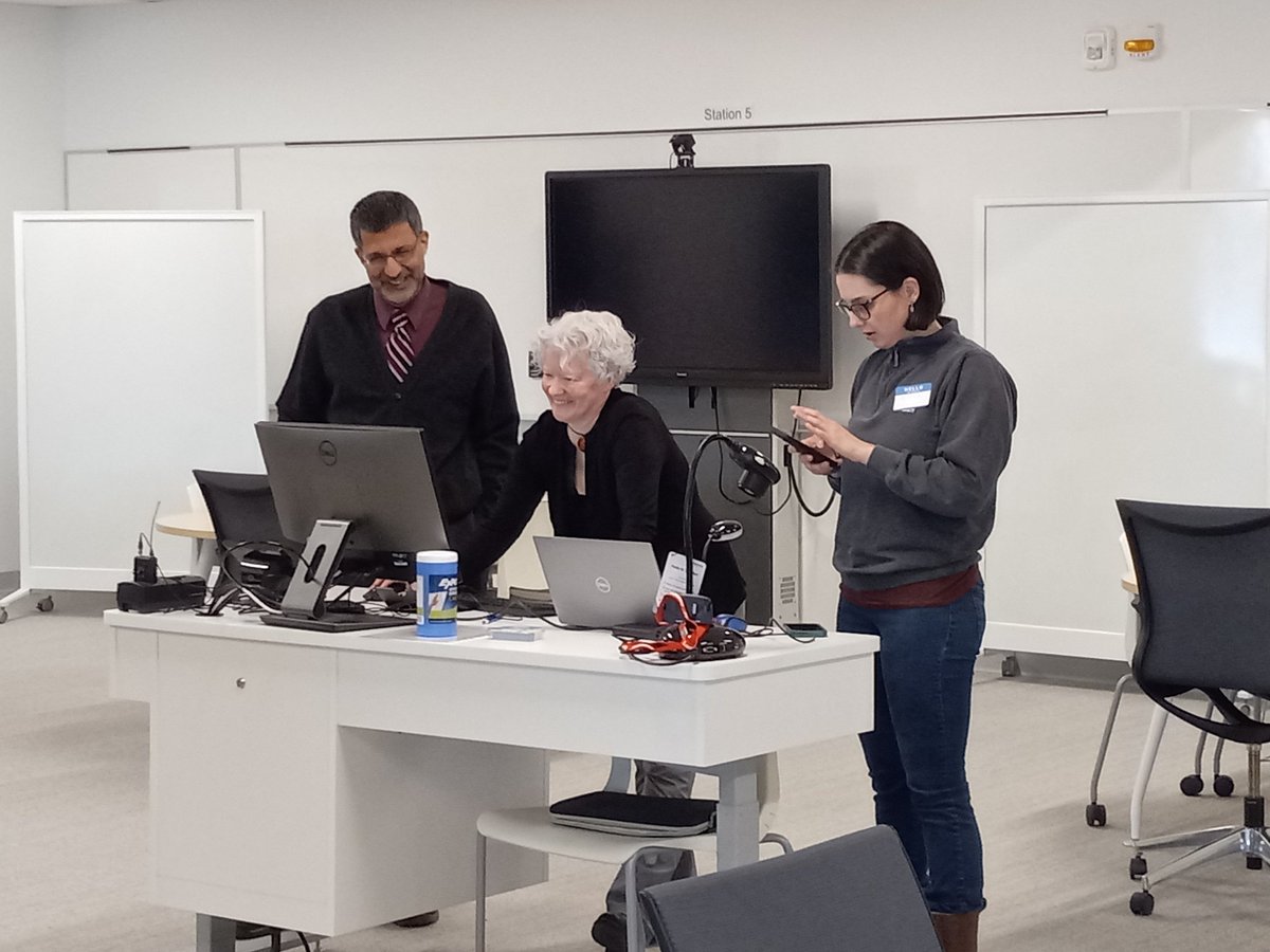 My team is THE best! Here are 3 folks from @StFX_Online and the @stfxuniversity Teaching and Learning Centre getting ready to deliver a workshop to faculty on AI Tools. They will be giving this workshop at the @DalhousieU T&L Conference and @STLHESAPES #prouddirector #TLC #STFX