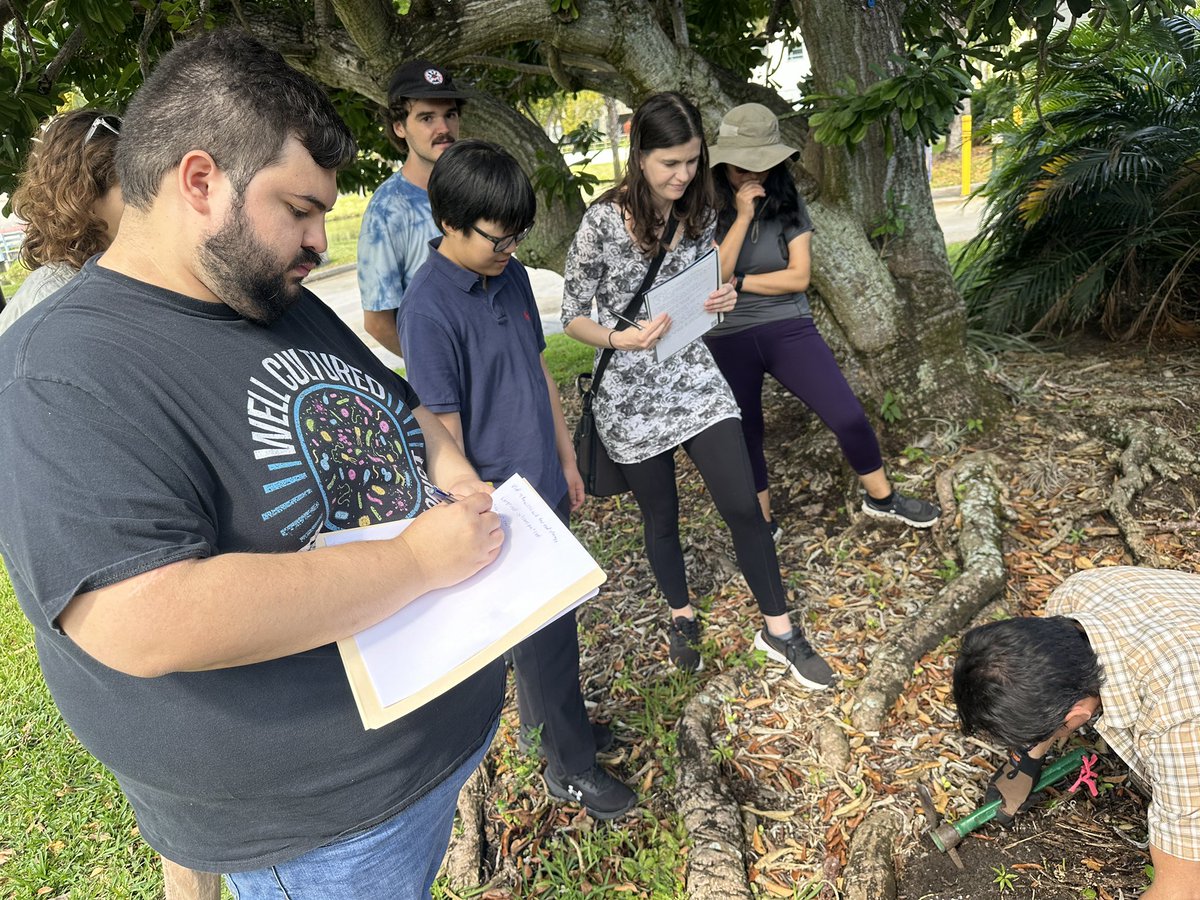 Lina Aragón tweet media