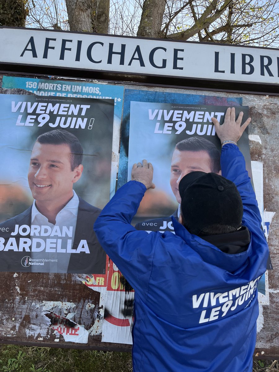 C’est parti pour une soirée collage d’affiches, accompagné de Marcel et de Mickaël 🪣💪. #VivementLe9Juin avec @J_Bardella 🇫🇷