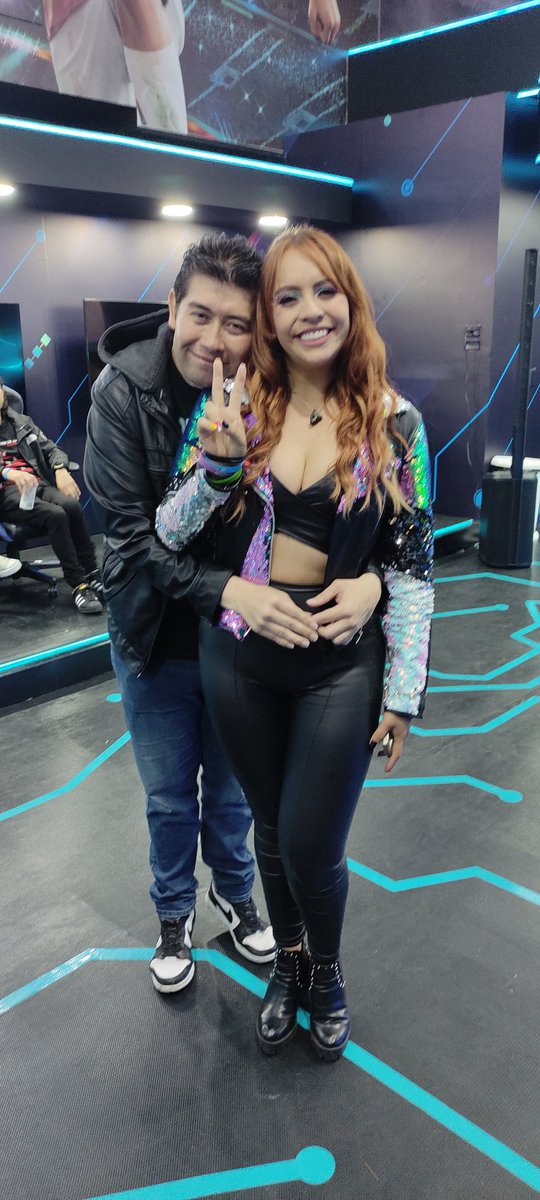 conejolopez9's tweet photo. Con el Amorsh!! mapachoso 🦝😏
Feliz de verte cumplir tus sueños chère
.
.
💜 @tatimapache 💜
#TatiBarrera #EventoGamer #Gamers #GamingCenterETB #Mapache
#Chere https://t.co/rFRfkTkEne