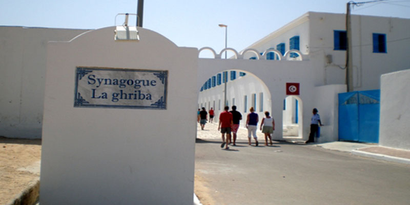 #Tunisia
The annual #Jewish pilgrimage to El Ghriba #synagogue in Djerba, initially scheduled for the end of May, has been cancelled due to the war in #Gaza, #Perez Trabelsi announced.
'How do we celebrate when people die every day?,' he said Friday.

#جربة #الغريبة #غزة