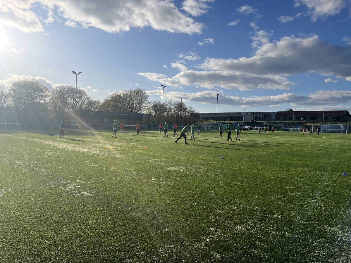 KickMentalH's tweet photo. A very busy Friday night session tonight in a very sunny Blackburn.
40 people in one place all coming along and getting some exercise in the fresh air.

Tonight rounded off another very busy week with well over 100 different participants getting involved in our sessions.

🧠❤️ https://t.co/a2NzjmxQgW