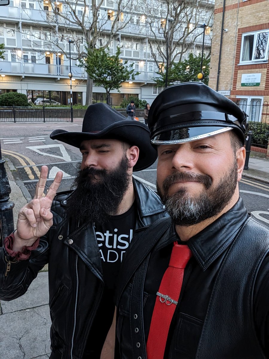 It's my last night in London so I have to make it count 😈 heading to <a href="/HunterLDN_X/">HUNTER</a>  with @maxthetribrid