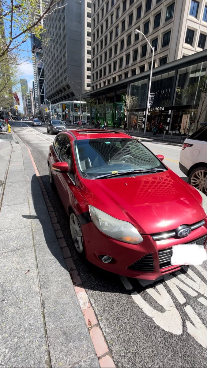 Unoccupied car Bloor St W #bikeTO tagged not too long ago by me, watched driver return. Not sure if they were unfazed or didn’t see the ticket but pretty sure I saw them grab it off the windshield 🧐$150 served