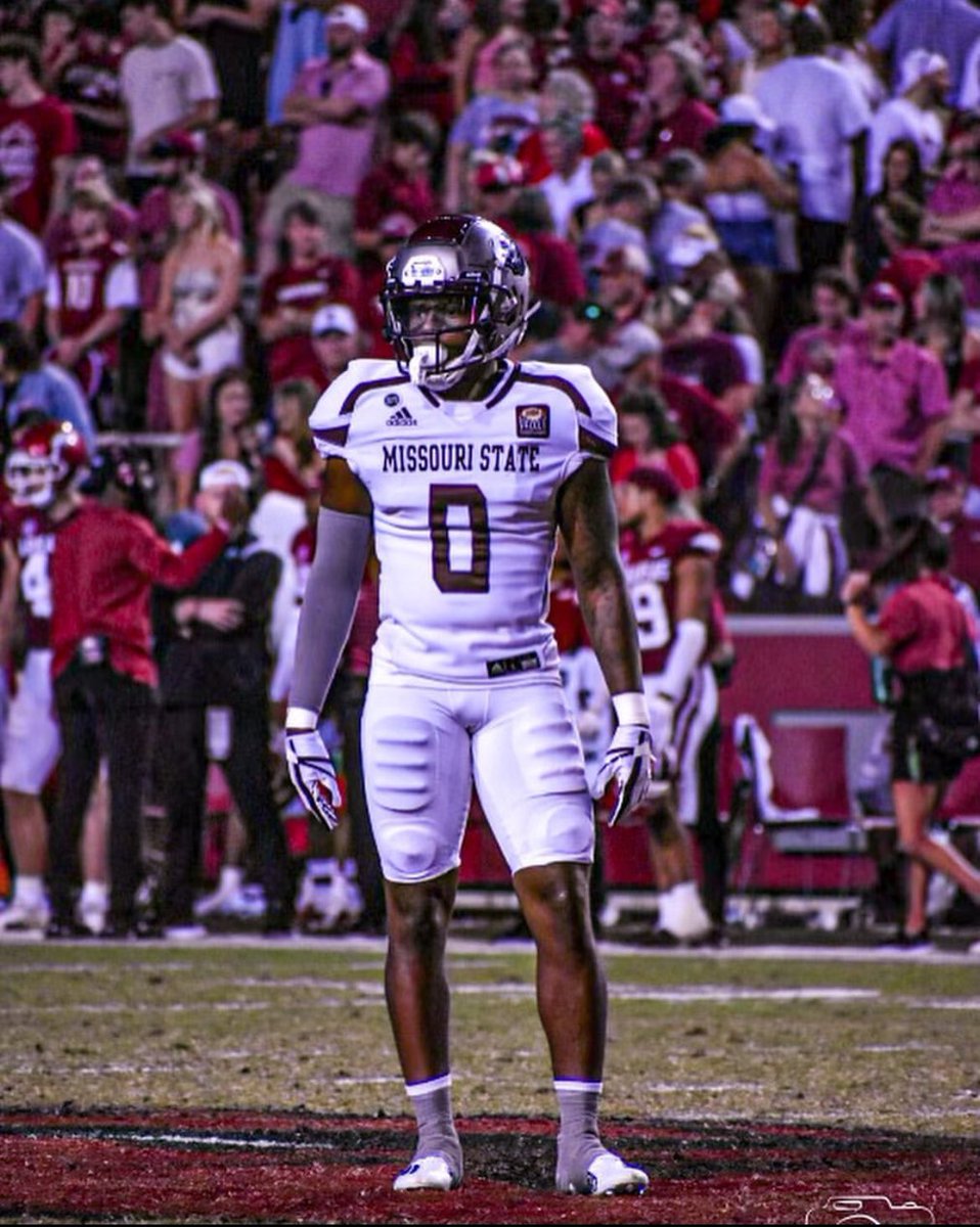 AGTG Blessed to receive a D1 offer from @MOStateFootball after a great call with <a href="/Coach_CFRANK/">Chris Franklin</a> Thank you!!
<a href="/Dupage_Football/">College of DuPage Football</a> <a href="/Coach_Nol/">Nolan Bernat</a> <a href="/Coach_PauleyD/">𝐃𝐞𝐚𝐧 𝐏𝐚𝐮𝐥𝐞𝐲</a> <a href="/CoachTCip/">Coach Cipriano</a> <a href="/FBCoach_Rahn/">Coach Matthew Rahn</a> <a href="/JUCOFFrenzy/">JUCO Football Frenzy</a>
<a href="/BataviaFootball/">Batavia Football</a>