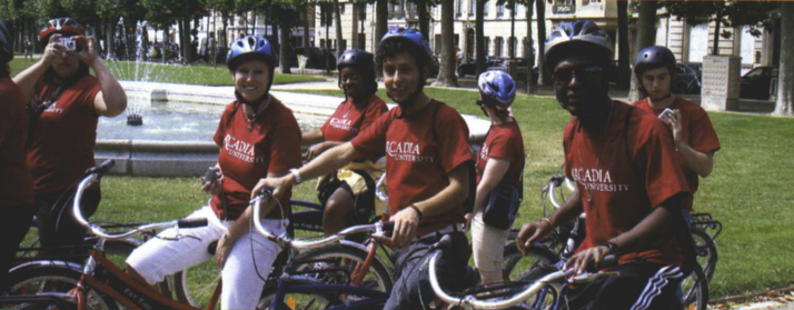 ArcadiaAlumni's tweet photo. Hey, #ArcadiaAlumni, Happy #FlashbackFriday! We will see you in ONE WEEK to celebrate you during Alumni Reunion Weekend 🏰🤩
Register here: https://t.co/VBR0IoJw6s! #AlumniReunionWeekend https://t.co/mE7RJbKIiG
