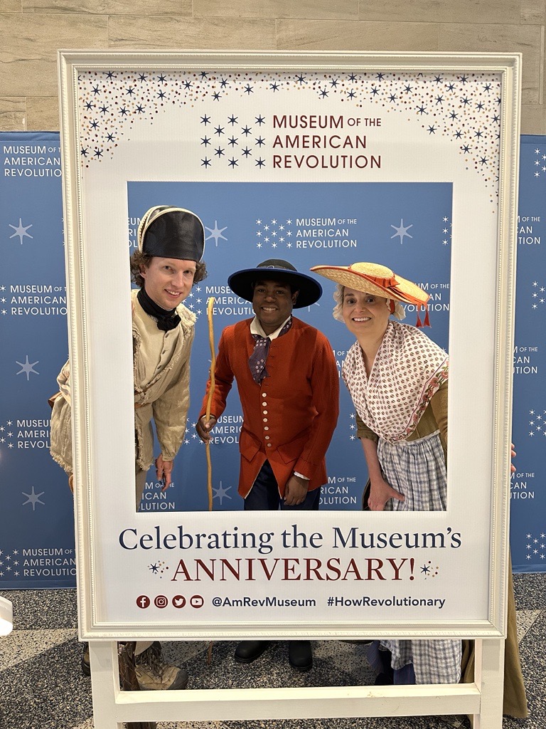 AmRevMuseum's tweet image. April 19 marks our seventh anniversary! Help us celebrate by snapping a photo at our selfie station all weekend long and share your photo with us using #HowRevolutionary 🤳📸

🎉: bit.ly/34CiSxy
