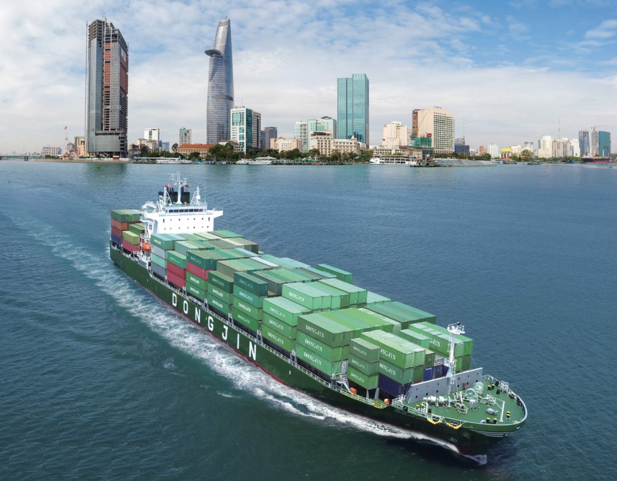 Seoul earmarks US$2.5 billion to boost vessel capacity of smaller box lines bit.ly/44dBtgD