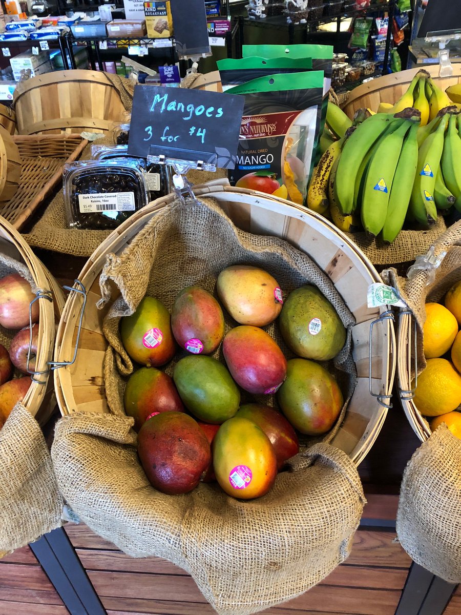 Spring is here and so are the mangoes 🥭✨ Grab some from the all-natural supply at With Love! 🤩

#withlovemarketandcafe #withlovecafe #withlove #market #cafe #mango #mangoes #spring #allnatural #seasonalfruit #seasonal #calfreshebt #ebt #southLA #local #picounion #smallbusiness