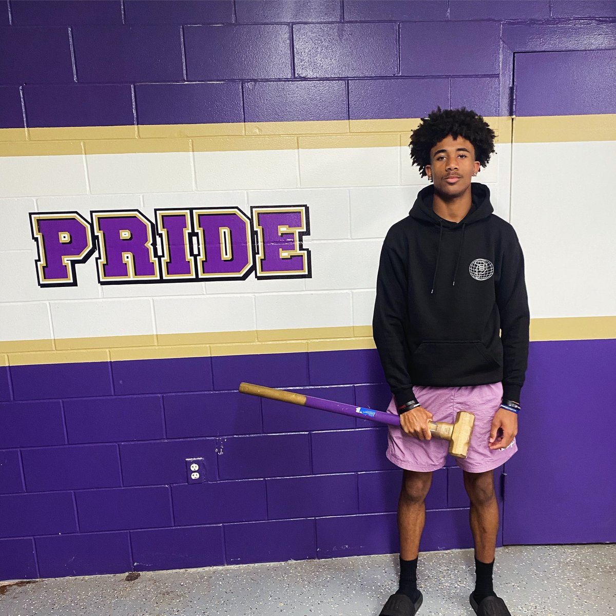 Workout DAWG of the week Jaylon Flanigan! Rising senior putting in work this week! #TogetherWeAttack #DMGB #TheVille