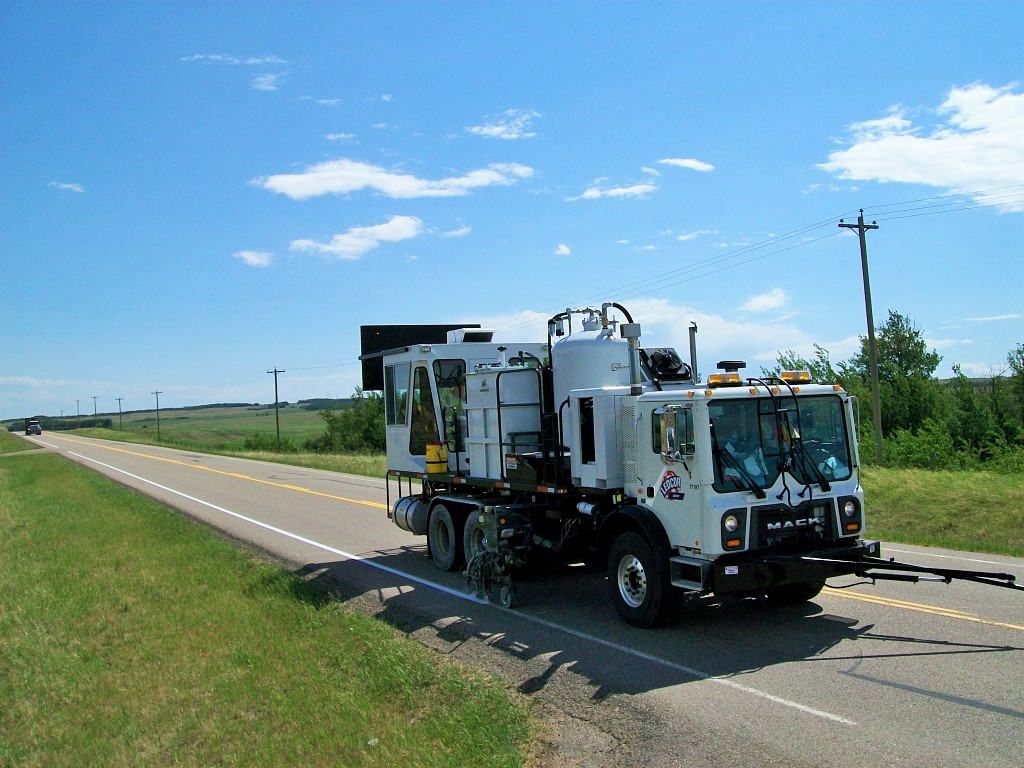 Ready to hit the road? We’re hiring Line Marking Crews across Alberta. 

As operators, you’ll be at the forefront of ensuring quality maintenance for Alberta highways:  ow.ly/lllf50Rjvsy 

#AlbertaJobs