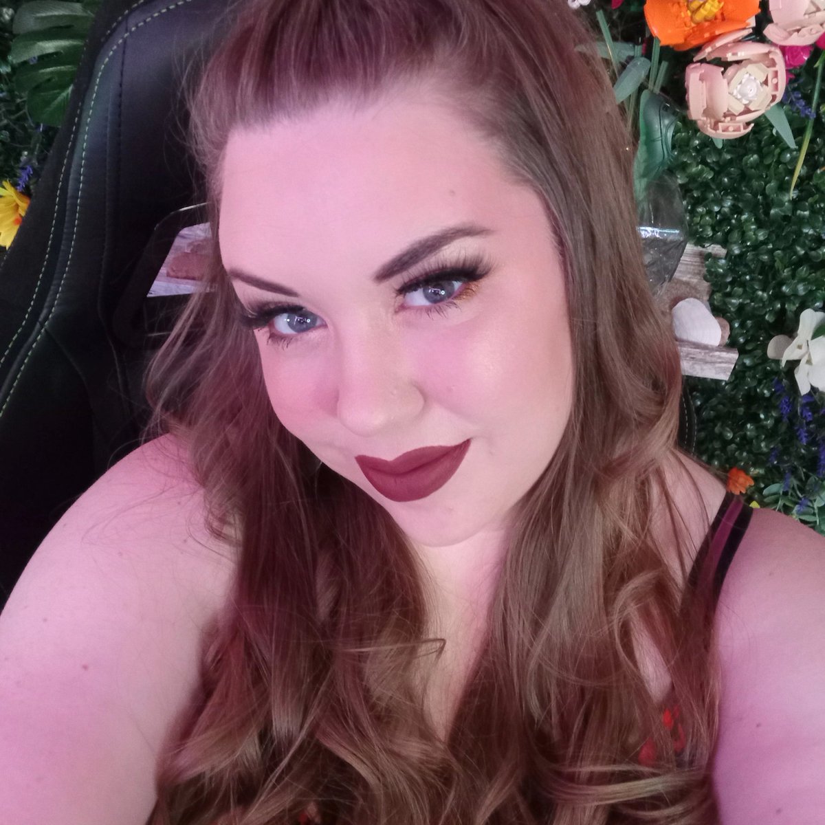 🥳Playing DBD today! 👖💨Yeet your pants and grab a drink!🤩 🌺Live right now on twitch.tv/brittars🌺 #deadbydaylight #deadbydaylightsurvivor #behaviour #playingwithviewers #twitchgirl #varietystreamer #twitch #twitchstreamer #makeuplook #nowlive #comehang #selfie
