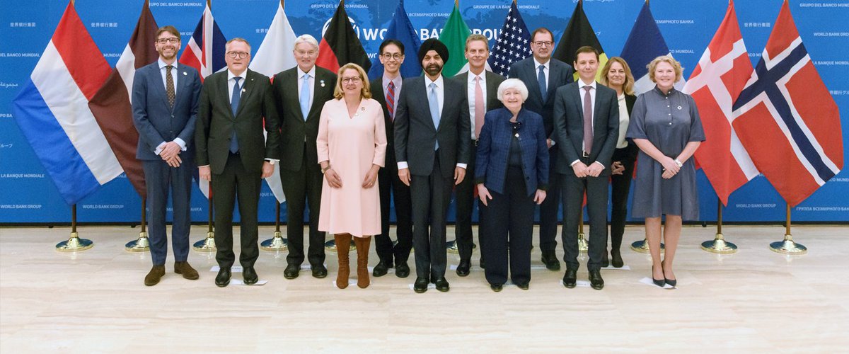 WorldBankGroup's tweet photo. NEWS | 11 countries commit $11 billion to support new financing tools, enabling the @WorldBank Group to boost lending capacity and tackle global challenges and underscoring a shared commitment to development globally. https://t.co/5jeAlSWwvs #WBGMeetings https://t.co/T4WwYgQ5mL