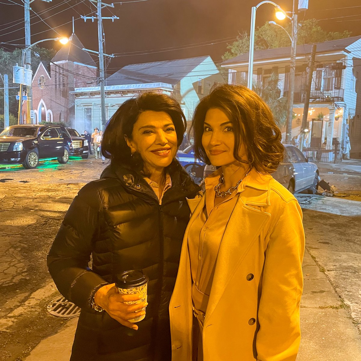 Can you guess the name of the movie where this lovely lady was my stunt double? 🧐 The first few people who guess correctly will receive an autograph! 🙏🏼❤️