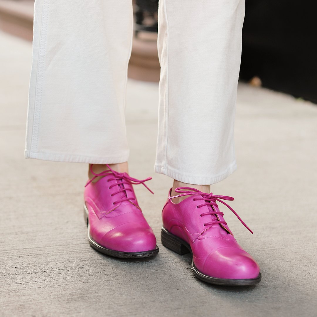 MizMooz's tweet photo. Lace up in style in the bright, sleek Letty Oxford! 🧡 #mizmooz #letty25082 https://t.co/7X7GmWpemo https://t.co/VOmoI3Sf0t