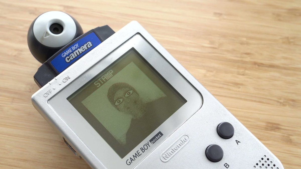 aabaralt's tweet photo. Who remembers the #gameboy camera? @NintendoAmerica https://t.co/pWu35aII0L