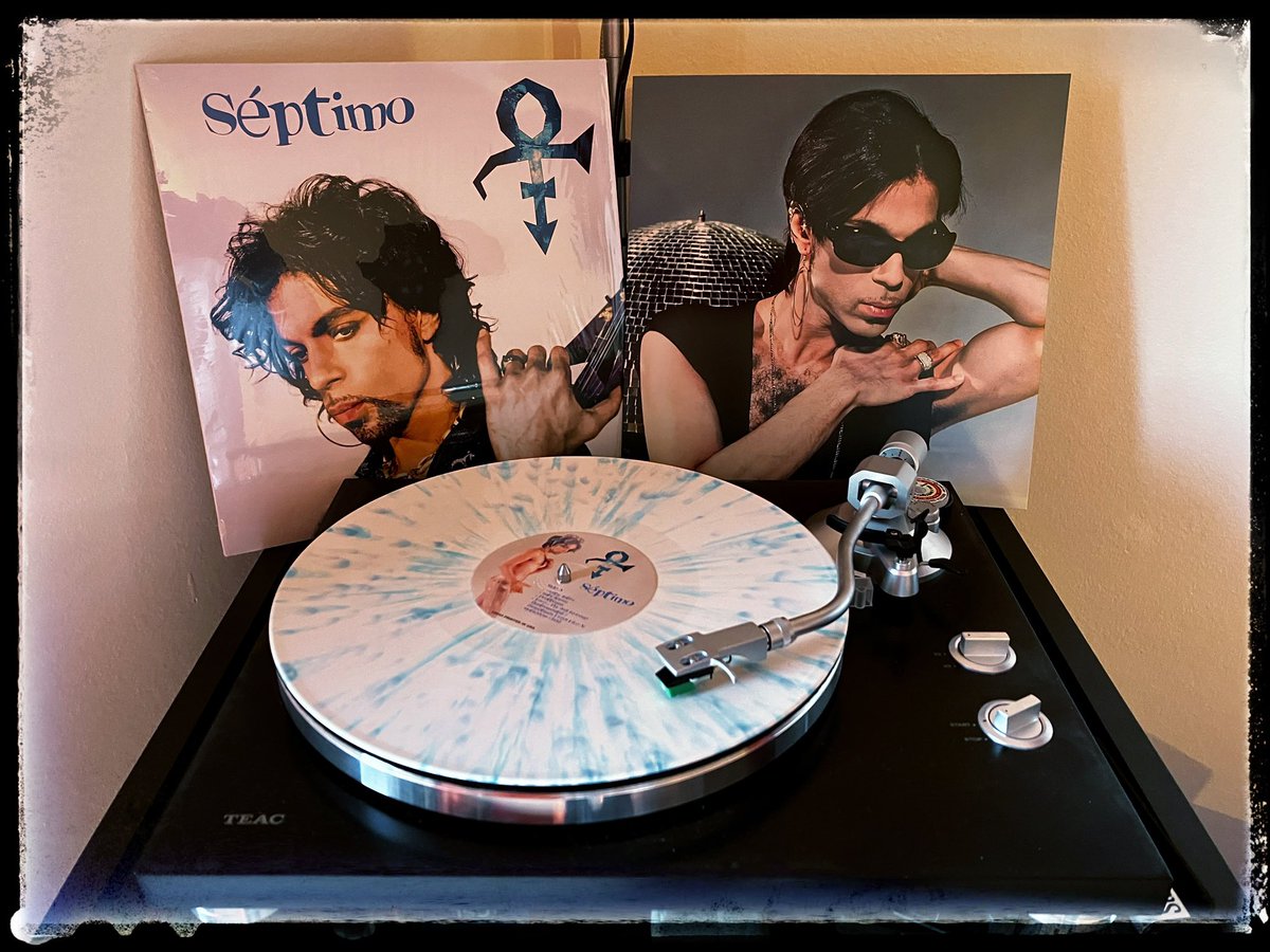 Now playing,
“Septimo - Prince”.

#NowPlaying 
#Prince
#Prince4Ever
#Vinyladdict