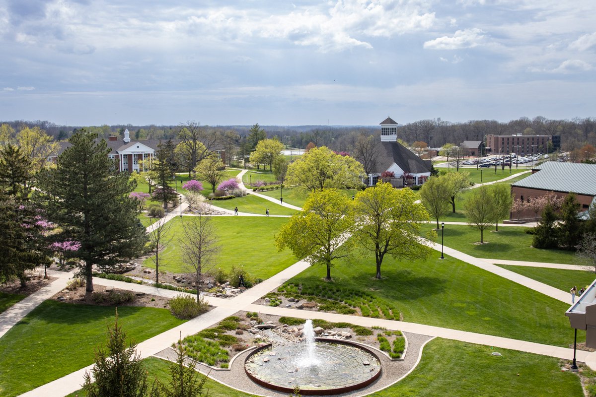 🌸🌷🐝 has sprung! #tayloruniversity #tayloru #tulifetothefull