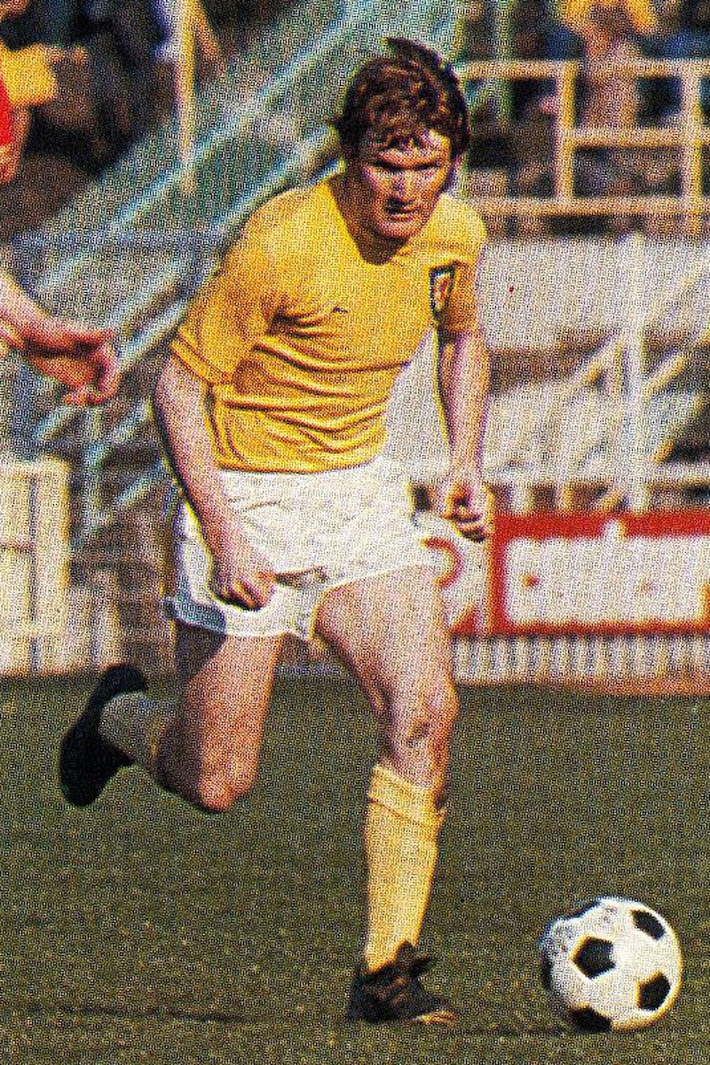 FAWales's tweet photo. It is with great sadness that we share the news that @Cymru international Leighton James has sadly passed away. 

James was capped 54 times and scored 10 goals for Cymru. Amongst his most famous moments with the dragon on his shirt was scoring a penalty in a famous win over England at Wembley in 1977.

He was a star of the only Cymru team to top a qualifying group before going on to reach the quarter-finals of Euro 1976.

James played for Swansea City, Newport County and Burnley, playing over 600 games in the English Football League. He also managed several teams here in Wales, including Llanelli and Garden Village. 

Our thoughts are with his family and friends at this sad time. 

Dewin. Un o’r goreuon ac un o ser tim 1976. Newyddion trist iawn.

#TogetherStronger