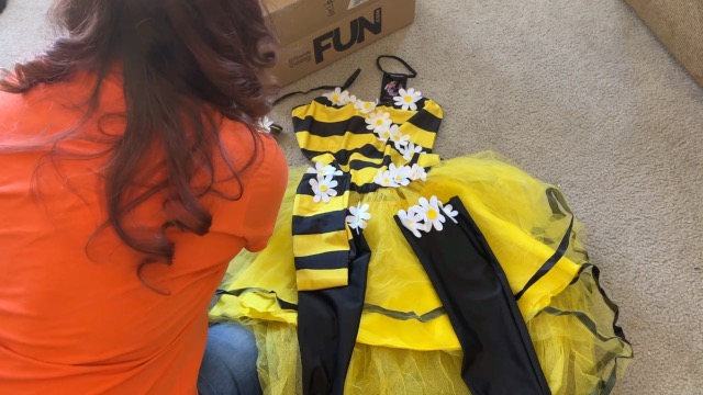 This Queen Bee Costume comes with so much!  It's really cute!   See everything that comes in the box.  #CommissionsEarned #BeeKind #QueenBee #HalloweenCostume
amzn.to/3TIGd7M