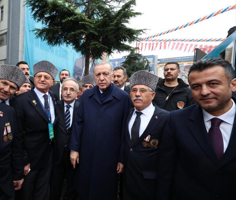 <a href="/AKPartiSPBGM/">AK Parti Sosyal Politikalar Başkanlığı 🇹🇷</a> <a href="/leventalyyildiz/">Levent Ali YILDIZ</a> <a href="/lokman_aylar/">Gazi Lokman Aylar</a>