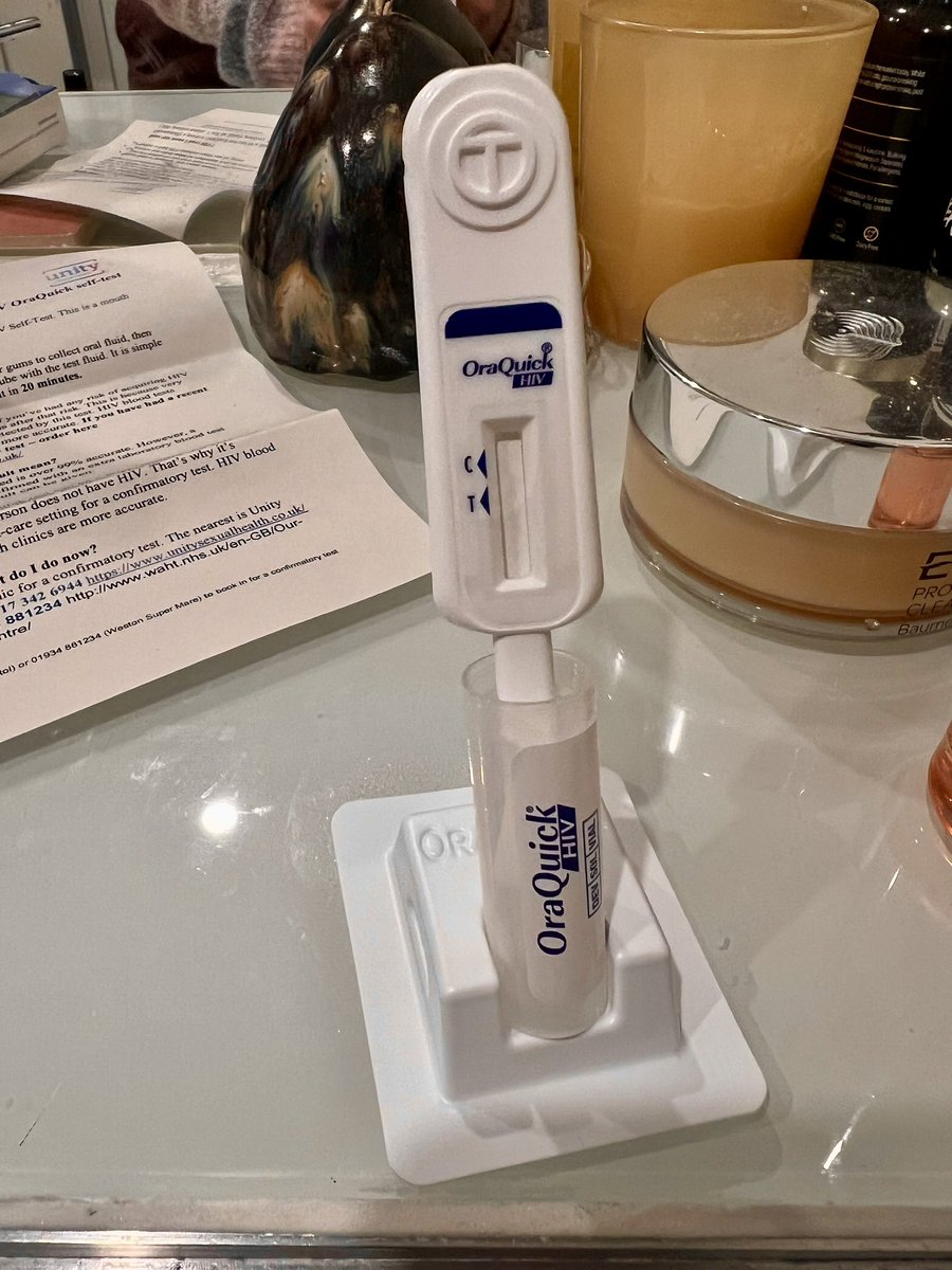 drjohartland's tweet photo. Recently used an oral HIV test! 🧪

Dispensed via vending machine at @wshed this oral “point of care test” gives results in 20mins

In the right circumstances a really easy screening tool!

I was so impressed with this. The ease of access, use and rapid results were great

But.. https://t.co/5EURqaxehp