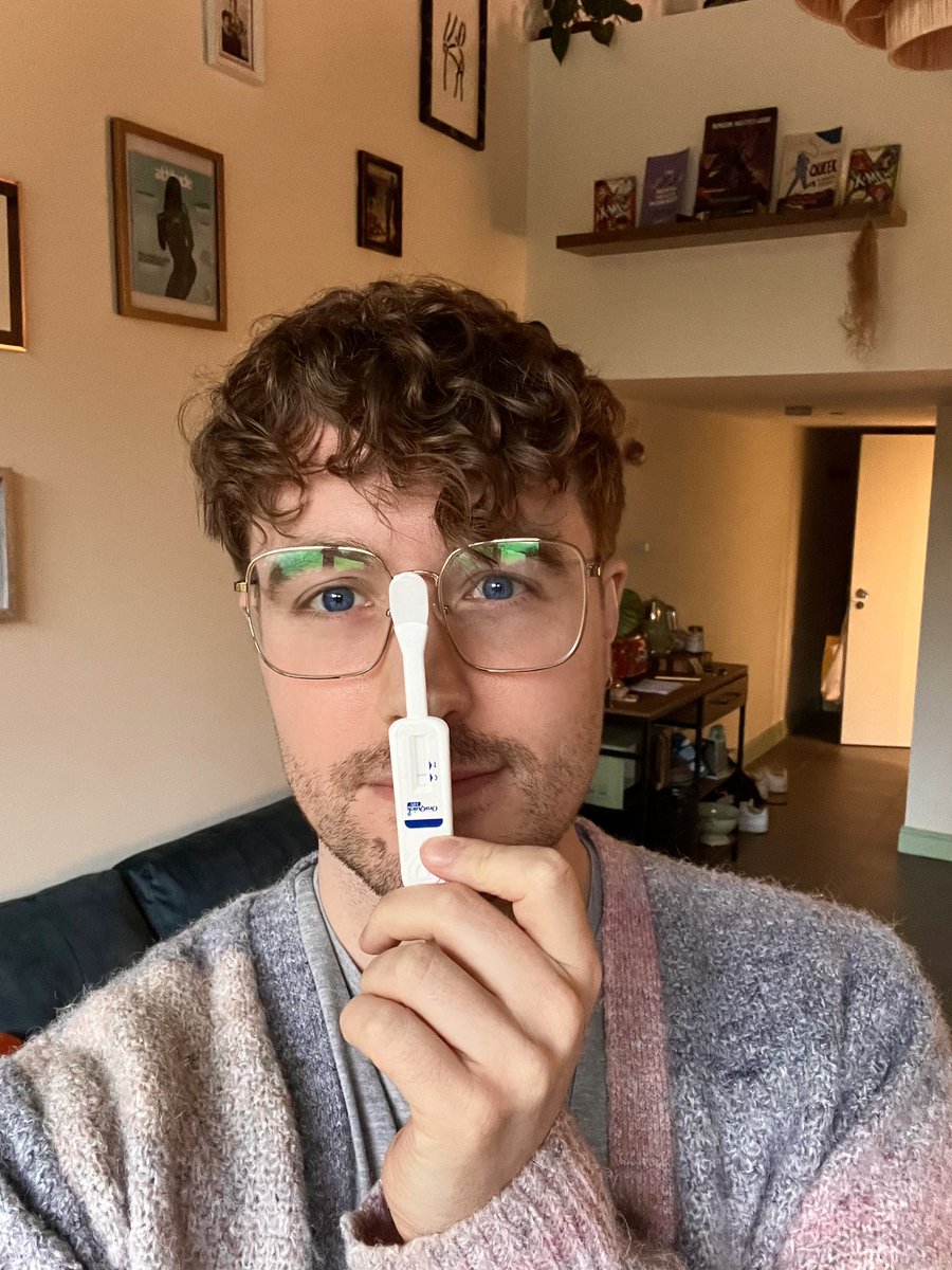 drjohartland's tweet photo. Recently used an oral HIV test! 🧪

Dispensed via vending machine at @wshed this oral “point of care test” gives results in 20mins

In the right circumstances a really easy screening tool!

I was so impressed with this. The ease of access, use and rapid results were great

But.. https://t.co/5EURqaxehp