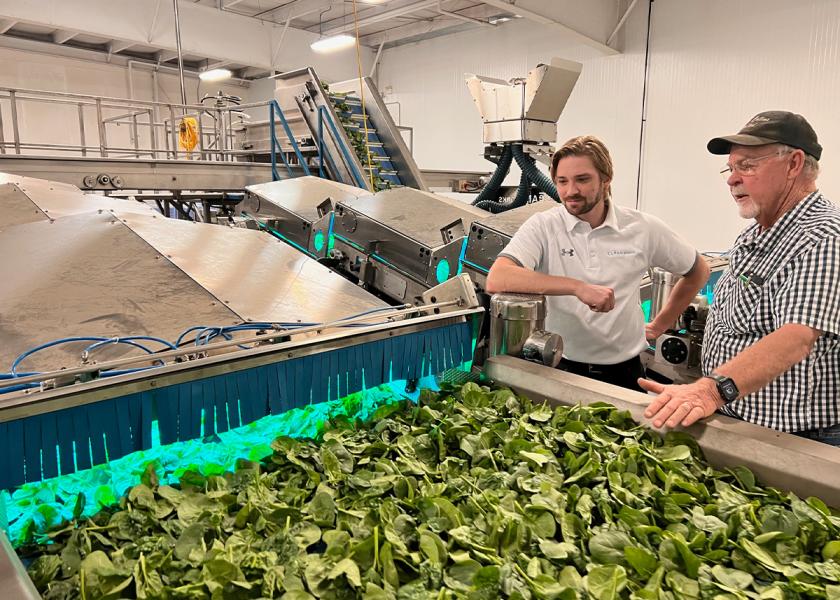 Disinfecting produce with waterless food safety technology. Clean Works says its process uses vaporized hydrogen peroxide, ozone and ultraviolet light to eliminate up to 99.99% of pathogens, addressing global food safety challenges across industries. loom.ly/2qIPBdQ