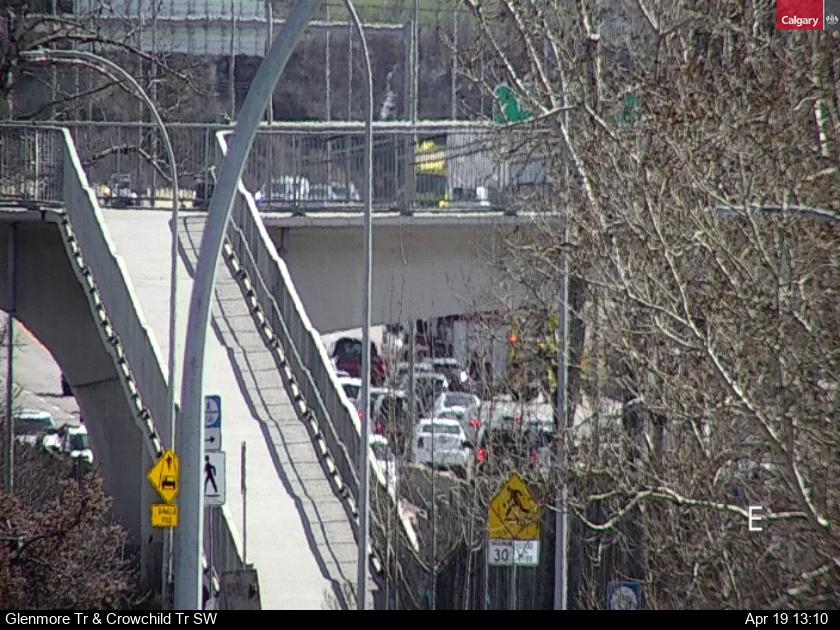 ALERT: Traffic incident on EB Glenmore Tr approaching14 St SW, blocking the right lane.   #yyctraffic #yycroads