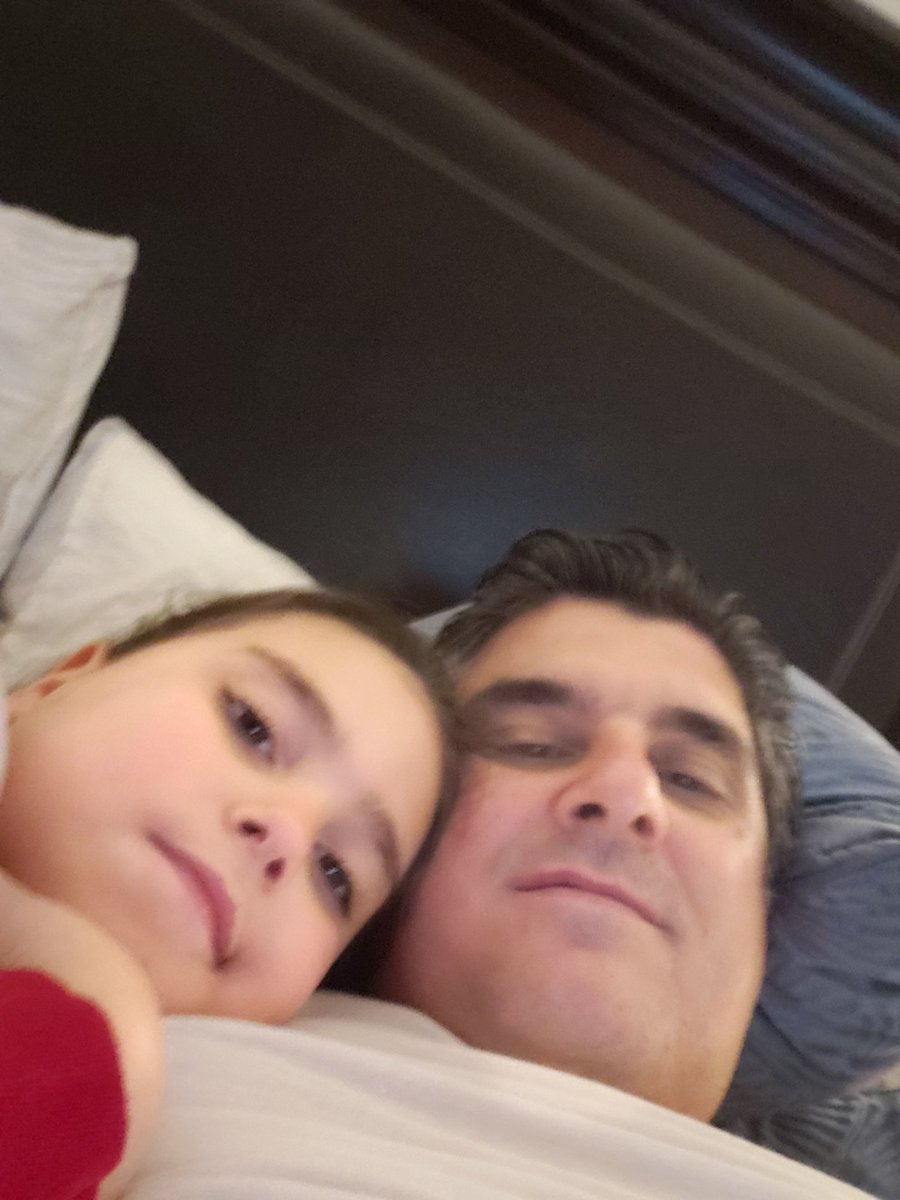 Hoy, a 3 años de tu partida, mi corazón se llena de amor y gratitud al recordarte.Aunque duele tu ausencia,sé que estás en un lugar de paz y felicidad.Siempre serás mi luz, mi ángel. Te amo y te extraño,María Reneé.Tu legado de amor y valentía perdurará por siempre en nuestros ♥️