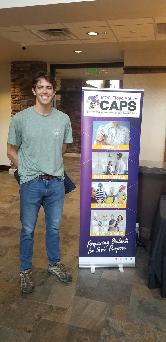 Well done to our MOC-FV CAPS Associates for their efforts to plan the event & to the @VibrantOC / Alton Chamber of Commerce for your partnership in this endeavor.

Fun to see CAPS Alum AJ attend the event as a college student seeking internship opportunities!

#stembest #capsnet