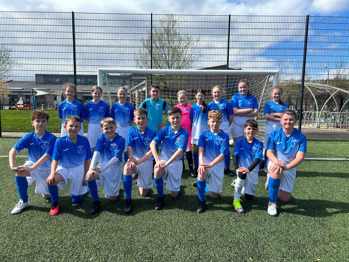 StJohnBoscoPS's tweet photo. P7 #TeamSJB looking great in our new football kits! 🩵 https://t.co/fMz5JWDnOI