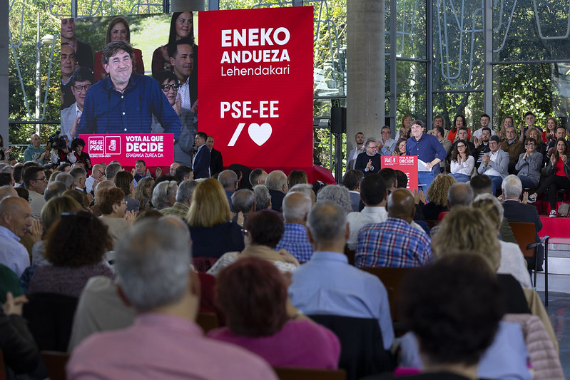 🗣️ @enekoandueza: “Sólo con el Partido Socialista en el Gobierno hay pluralidad, progreso y respeto al diferente en Euskadi, hay un Gobierno para todos”. 🌹@sanchezcastejon pide el voto para el PSE-EE para que haya más convivencia y progreso en Euskadi. ➕ Info. 👇🏼…