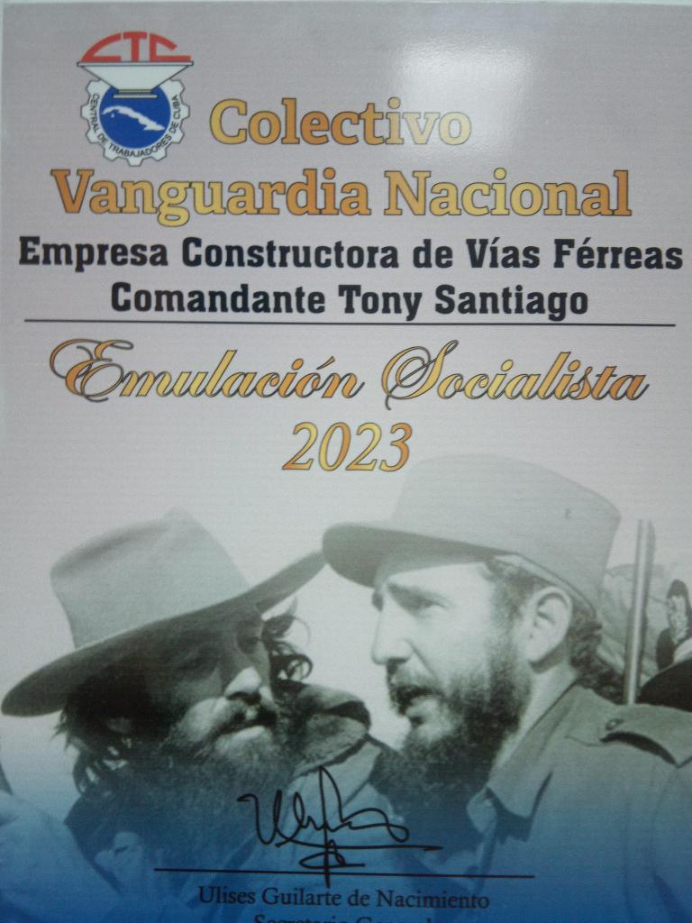 Dedicación, entrega y sentido de pertenencia, caracterizan a los trabajadores de @Solcar, que en la mañana de hoy recibieron por quinto año consecutivo la condición de Colectivo Vanguardia Nacional. FELICITACIONES #PorCubaJuntosCreamos #JuntosPorVillaClara