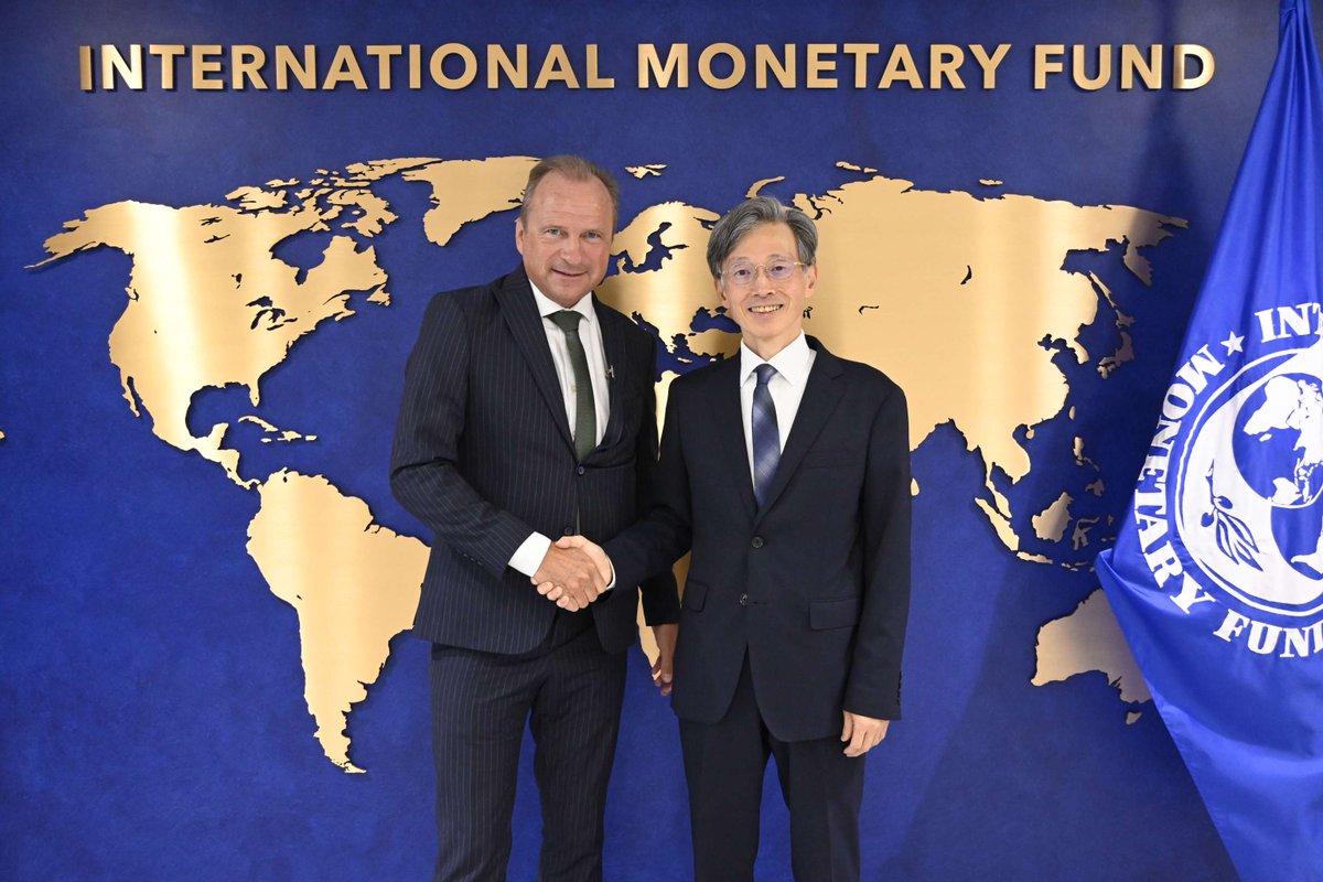 The exchange between Finance Minister @RothGilles and Deputy Managing Director at the IMF, Mr. Kenji Okamura focused on relations between the institution and Luxembourg. @IMFNews @gouv_lu