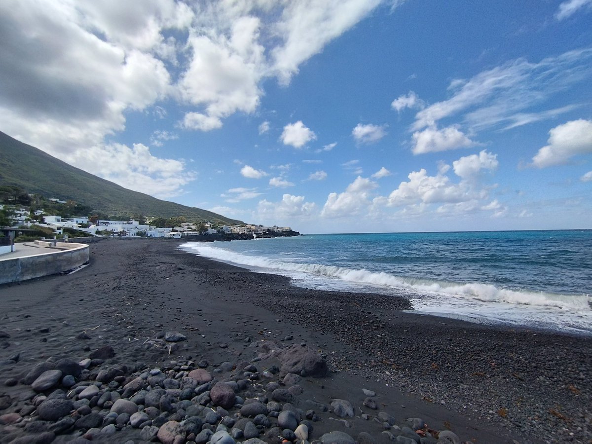 The beauty of the beach of Ficogrande, Island of #Stromboli.