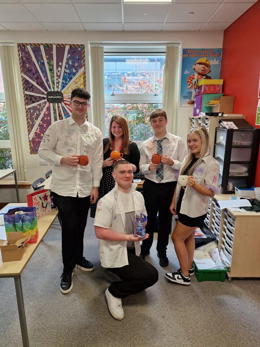 After being off ill for the last 5 months, it was great to back in work this week to say goodbye to some of my seniors. A brilliant bunch of young people who really make the job so worthwhile! 🎃