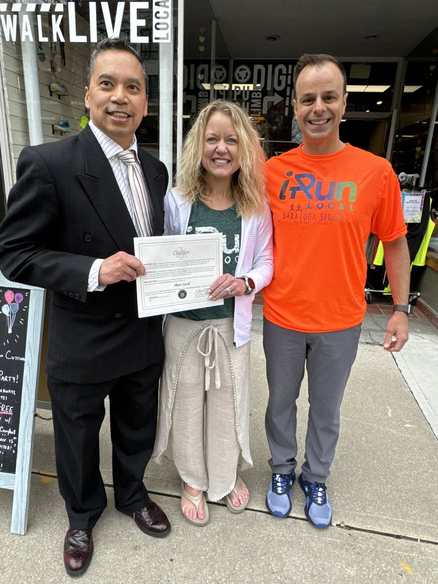 CELEBRATING TEN YEARS! ❤ Congrats to our friends at @iRunLOCAL! 425 Broadway, Saratoga Springs, NY 518-886-8537 irunlocal.com 💙Awesome to see our friend @Sellers_Richard from @SCOREMentors who worked with Owners Jamie & Anthony over ten years ago! 💙
