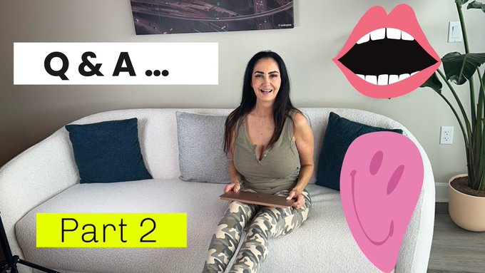👋🏼 my lovely followers! 🌞 Are you ready for some Q&amp;A fun tomorrow at 9 AM on my YouTube channel? 🤔 I'll<a href="/tag/throwbackthursday"class="tags"><span>#throwbackthursday</span></a>