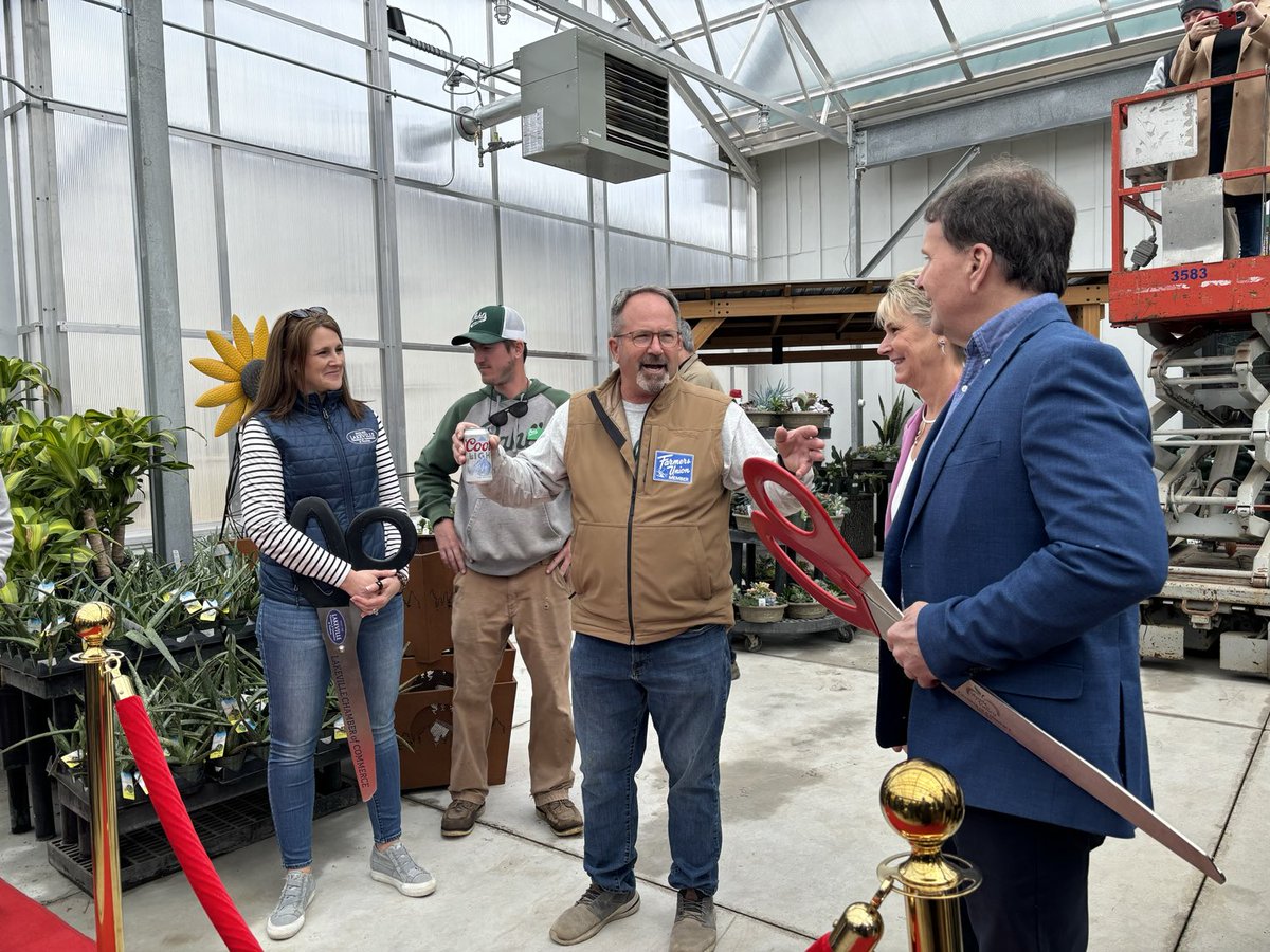 Congrats to the Pahl family of Pahl’s market on their expansion! Appreciated Opportunity to attend ribbon cutting today, great news for Apple Valley Lakeville area. Appreciate their dedication to horticulture & fruit and vegetable production in Minnesota.