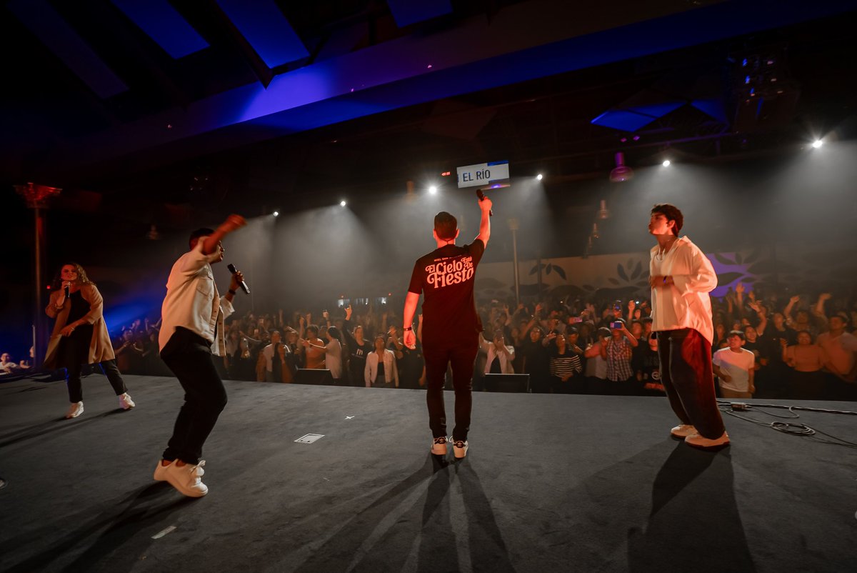 Nashville TN 🇺🇸 Una generación que late apasionadamente por Jesús . Gracias por recibirnos #mielsanmarcos