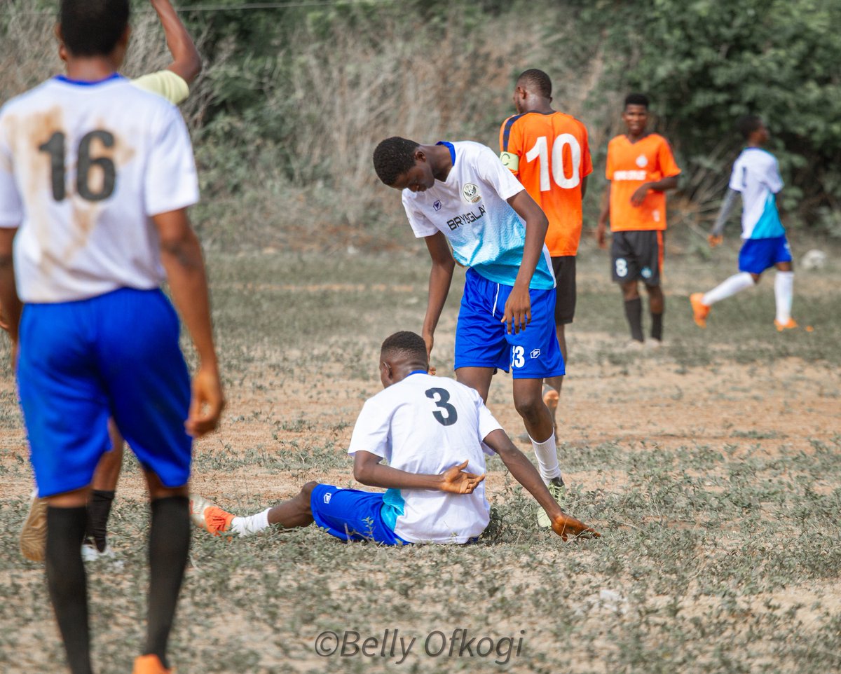 mrbellydeen's tweet photo. FT:- Prime athletes 2-1 Adatech football club

Yesterday I was in Emcco field, Okengwe, okene kogi state to document the Friendly match which was held

It was an awesome Match 😊
Photograph by Bełly OfKogi 
#footballmatchtoday #footballskills #footballpictures https://t.co/0fhTkMZwmD