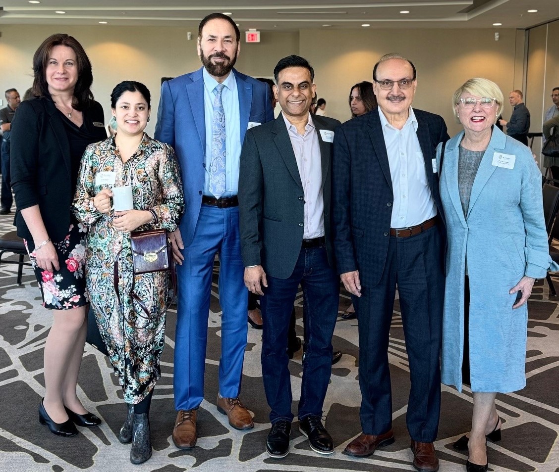 Thank you <a href="/JagrupBrar1/">Jagrup Brar</a> for the inspiring conversation at the <a href="/BurnabyBOT/">BurnabyBoardofTrade</a> about the strength and growth of the BC economy and steps the Provincial Government takes to support residents with the increased cost of living. <a href="/rajchouhan/">Raj Chouhan</a> <a href="/routledge_janet/">Janet Routledge</a>